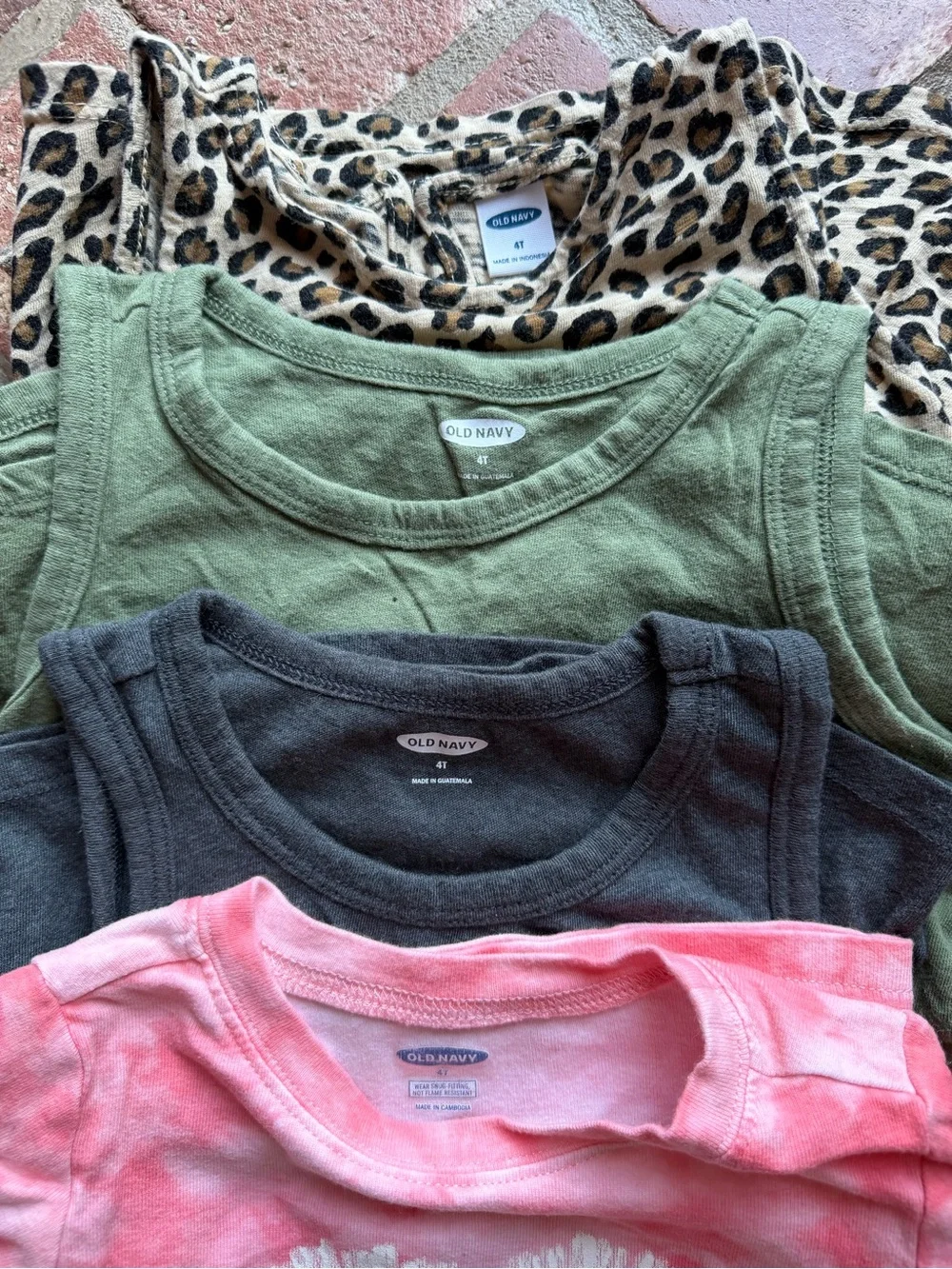 Old Navy Short Sleeve *Bundle* : 4T